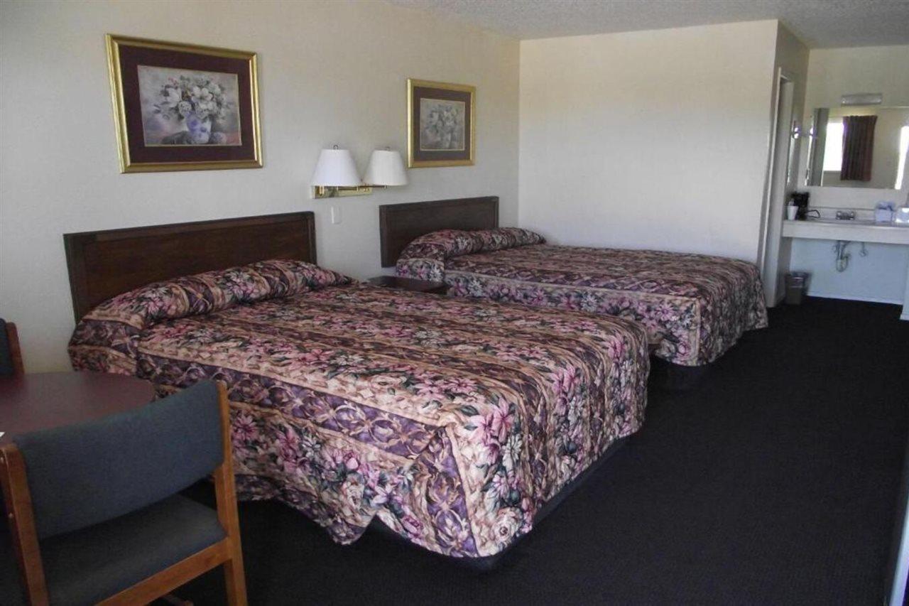 Glen Rose Inn & Suites Exterior foto