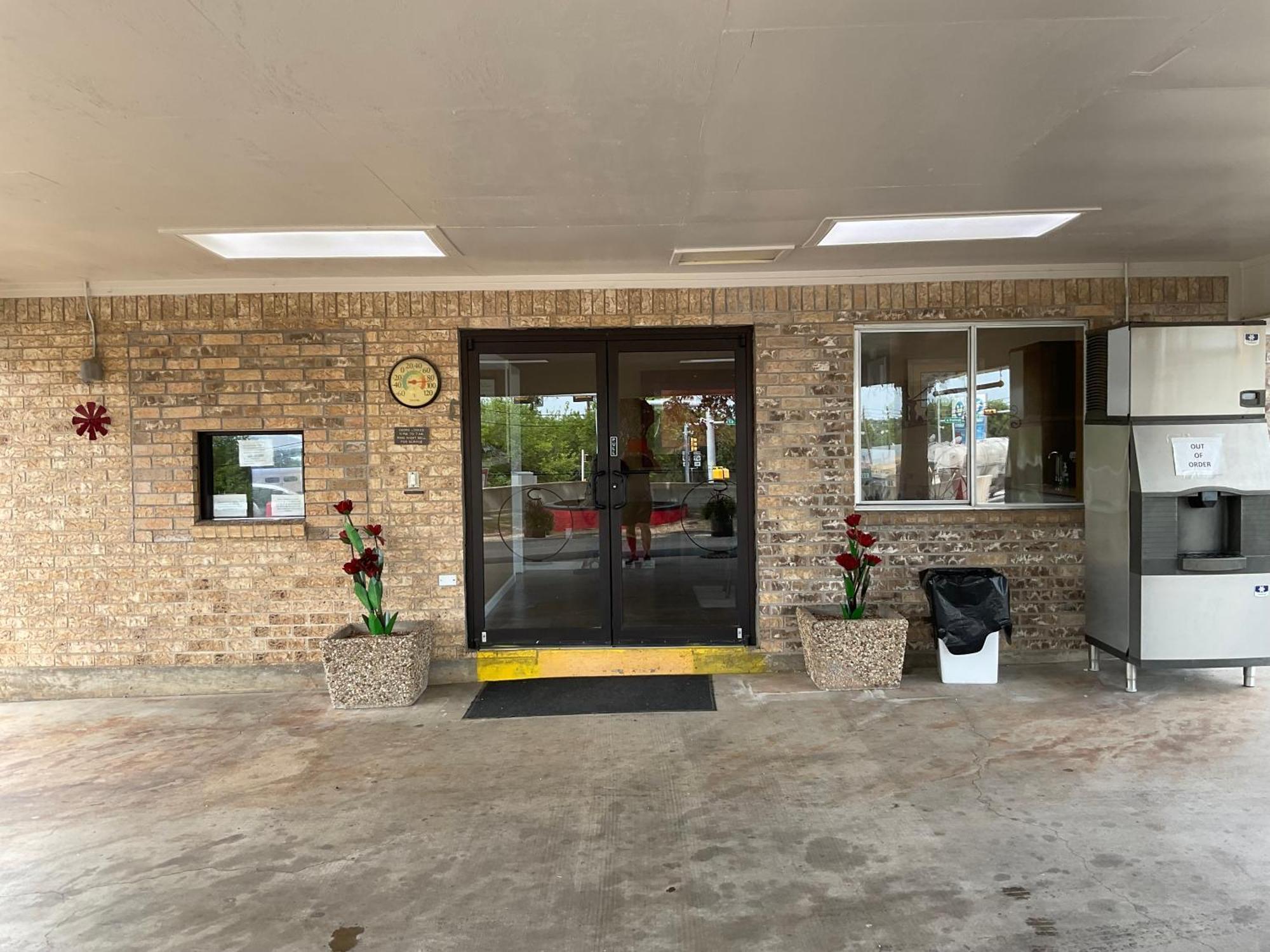 Glen Rose Inn & Suites Exterior foto